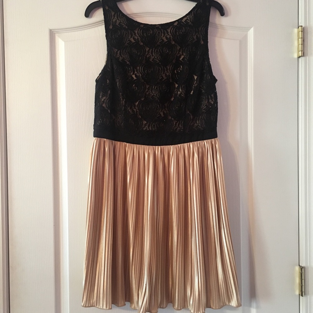 Elegant Black and Gold Lace Dress